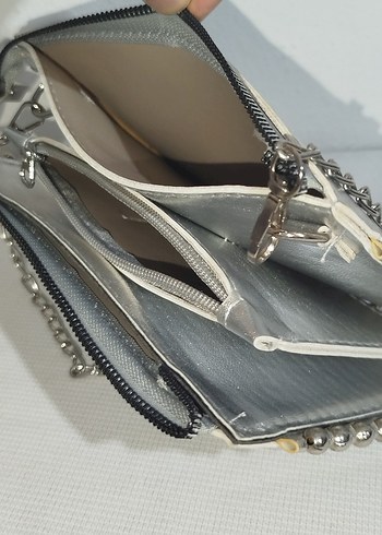 Gri Yılan Desenli Zincir Detaylı Deri Çanta - Görsel 8
