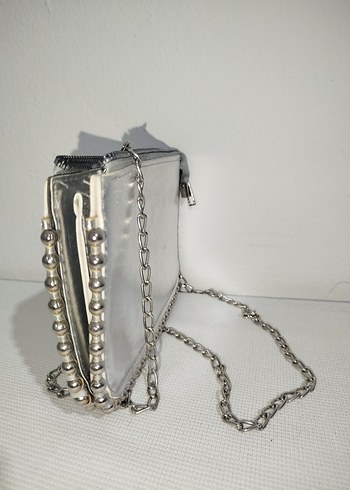 Gri Yılan Desenli Zincir Detaylı Deri Çanta - Görsel 3