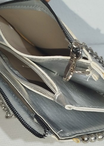 Gri Yılan Desenli Zincir Detaylı Deri Çanta - Görsel 11