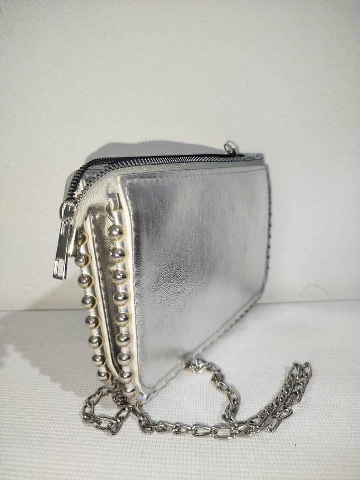 Gri Yılan Desenli Zincir Detaylı Deri Çanta - Görsel 4