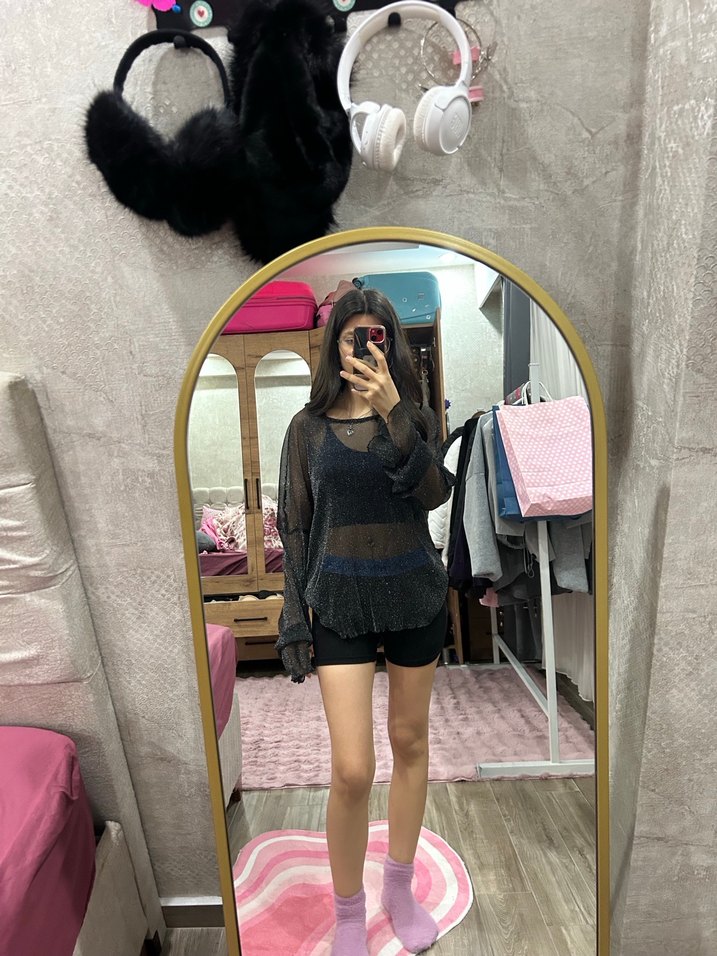 Siyah düşük omuzlu parlak tül - Görsel 3