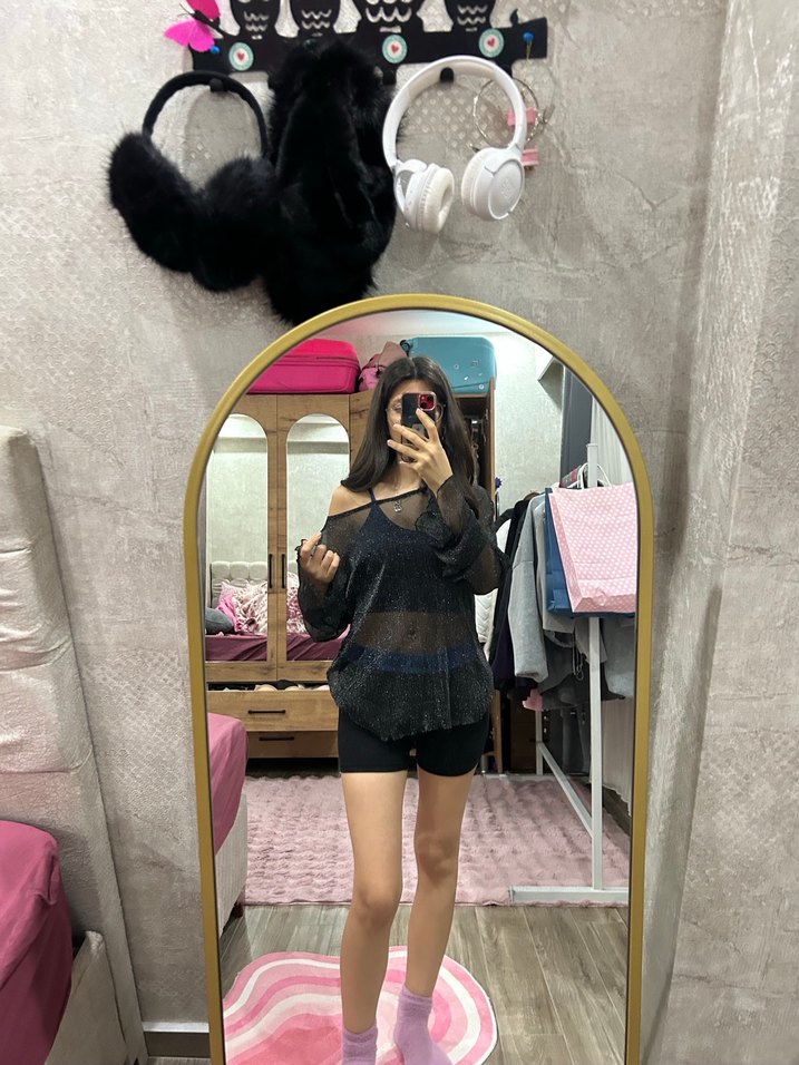 Siyah düşük omuzlu parlak tül - Görsel 2