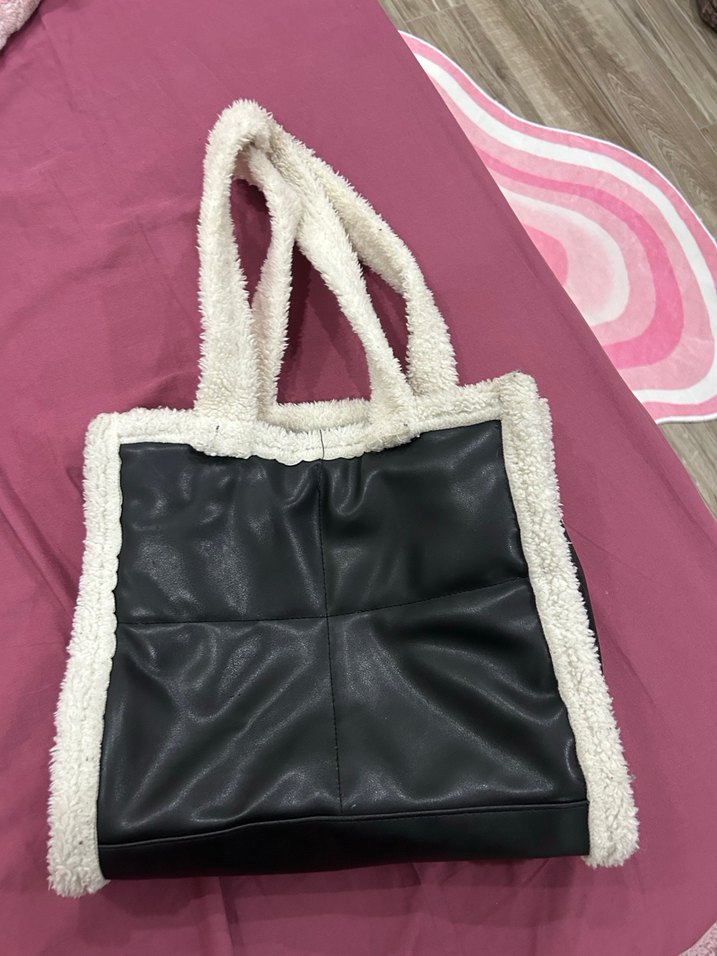 Siyah deri Kürklü Kadın Çanta - Görsel 3