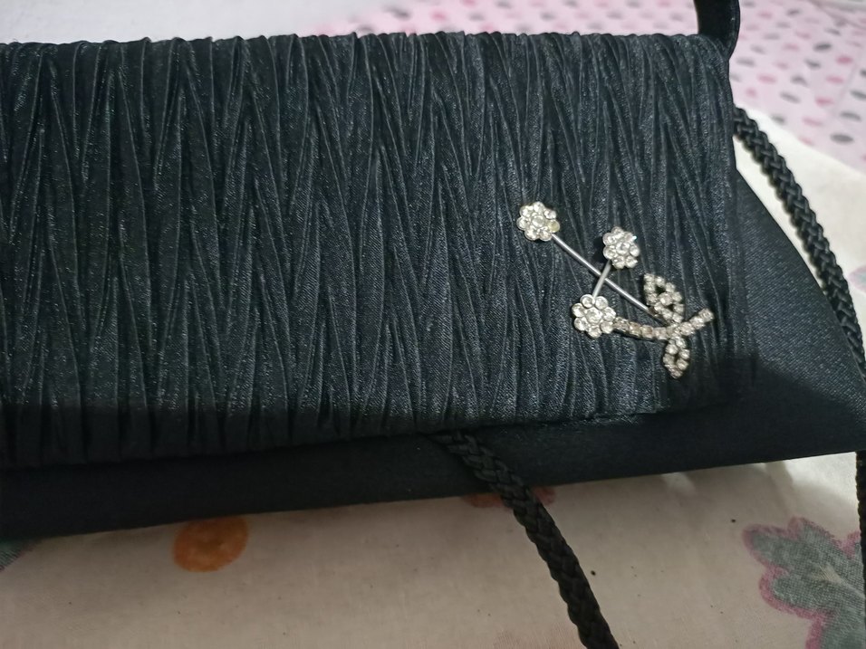 Kadın Siyah Pilili Nakışlı Clutch Çanta - Görsel 2
