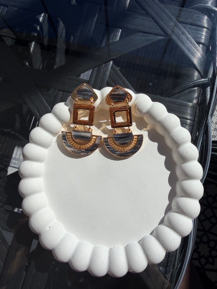 Bohem Mini Boncuklu Altın Gri Küpe - Görsel 2