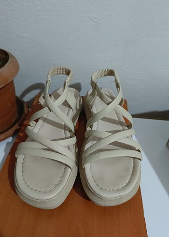 Bej Kadın Dolgu Topuklu Sandalet 37 numara - Görsel 4