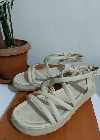 Bej Kadın Dolgu Topuklu Sandalet 37 numara - Görsel 3