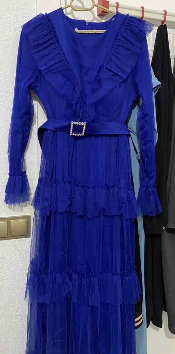 Uzun Lacivert Fırfırlı Kadın Elbise - Görsel 3