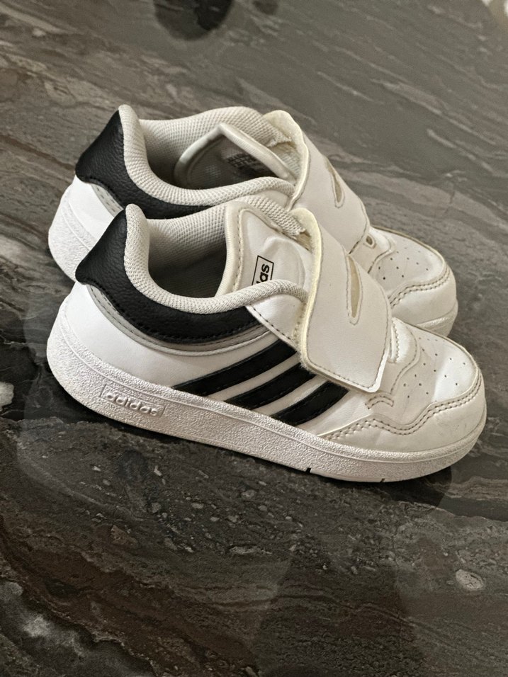 Beyaz Erkek Çocuk Adidas Spor Ayakkabı - Görsel 2