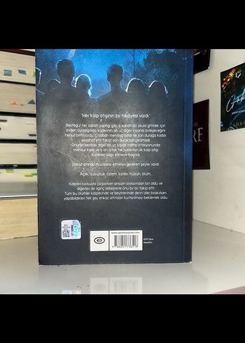 Yere Yakın Yıldızlara Uzak - Emine Tavuz - Görsel 2