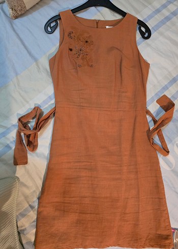 Kahverengi Nakışlı Keten Midi Elbise - Görsel 3