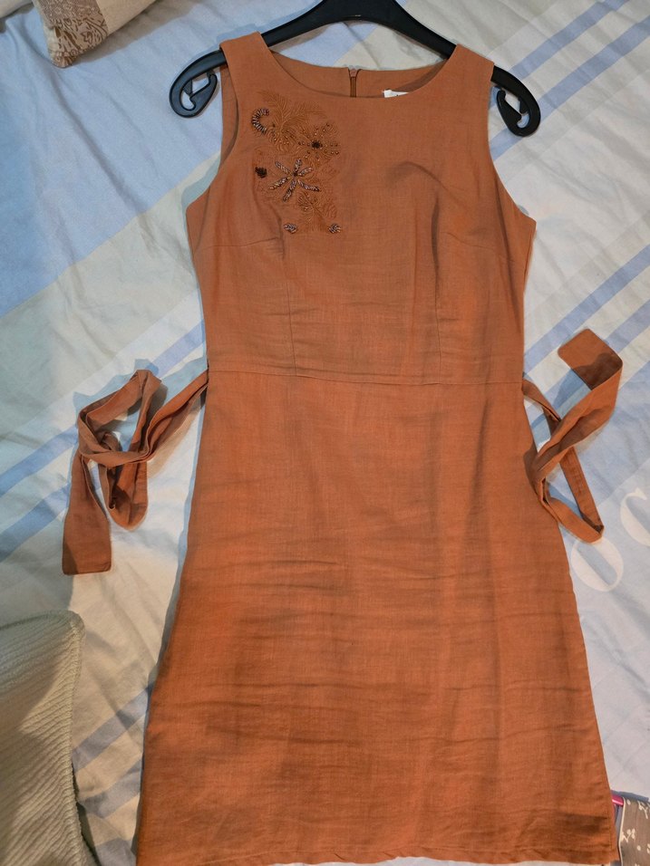 Kahverengi Nakışlı Keten Midi Elbise - Görsel 3