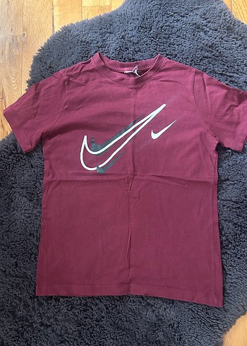 Nike Bordo Bisiklet Yaka Tisort
