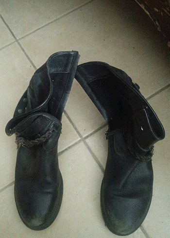 Zincir Detaylı Siyah Deri Rock Punk Kadın Bot - Görsel 2