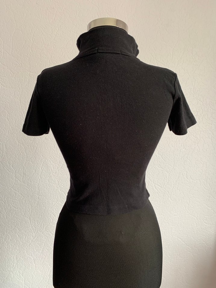 Fermuarlı Yüksek Yakalı Crop Top - Görsel 3