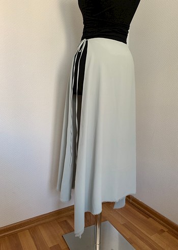 Asimetrik Yırtmaçlı Etek - Görsel 5