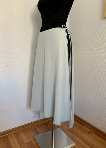 Asimetrik Yırtmaçlı Etek - Görsel 2