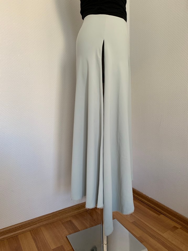 Asimetrik Yırtmaçlı Etek - Görsel 4