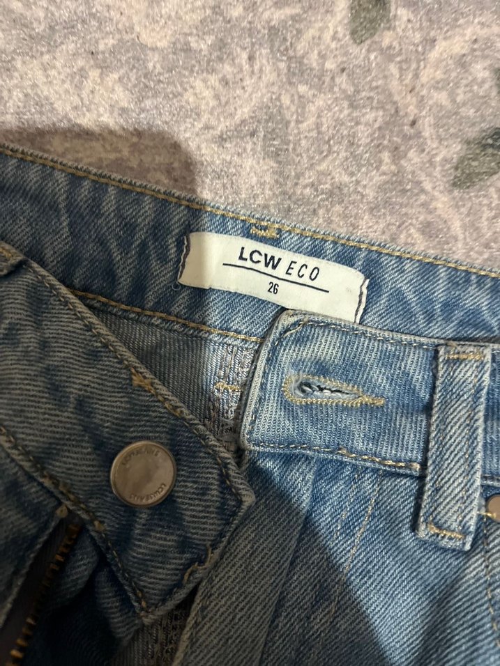 Geniş Kesim Mavi Kadın Jean - Görsel 2