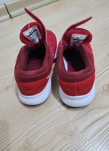 29 Beden kırmızı Renk Nike Kırmızı Unisex çocuk ayakkabı 29,5