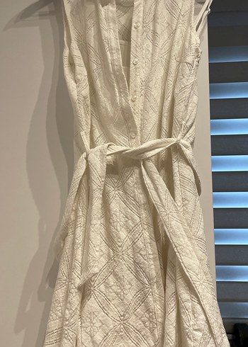 Nakışlı V-Yaka Kolsuz Mini Elbise - Görsel 5