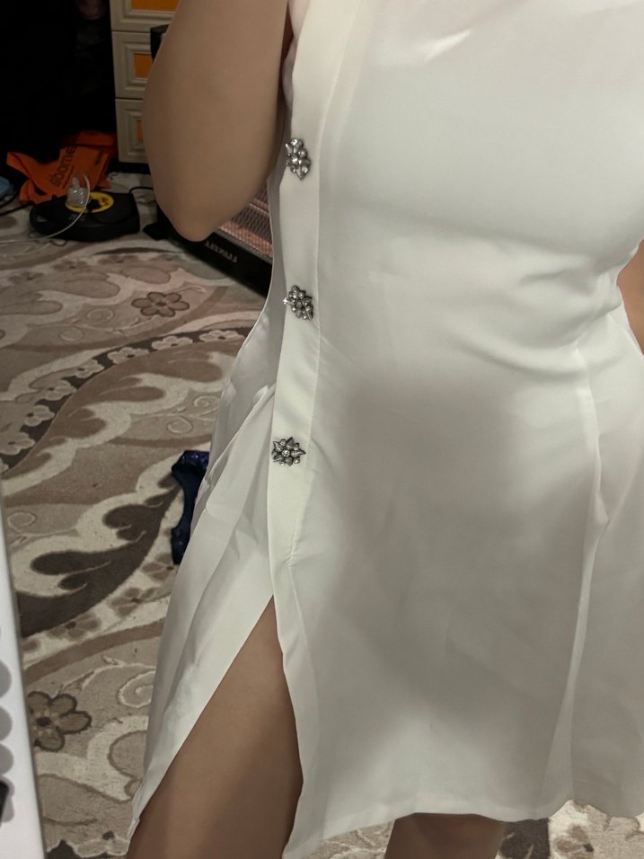 Beyaz Elbise - Görsel 2