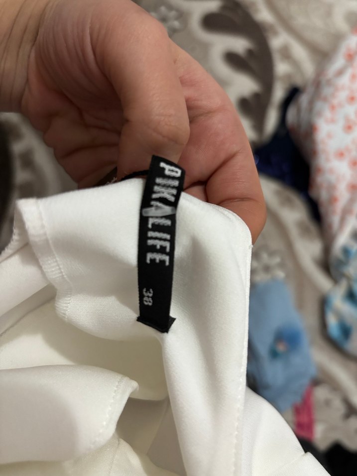 Beyaz Elbise - Görsel 4