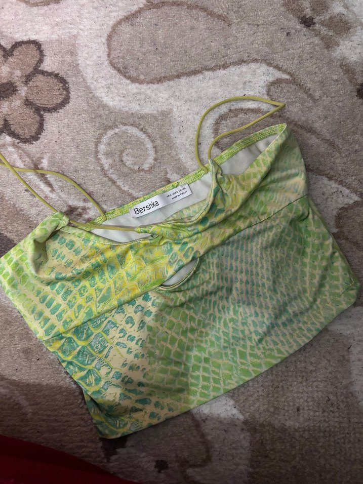 Bershka Yeşil Yılan Desenli Crop - Görsel 3