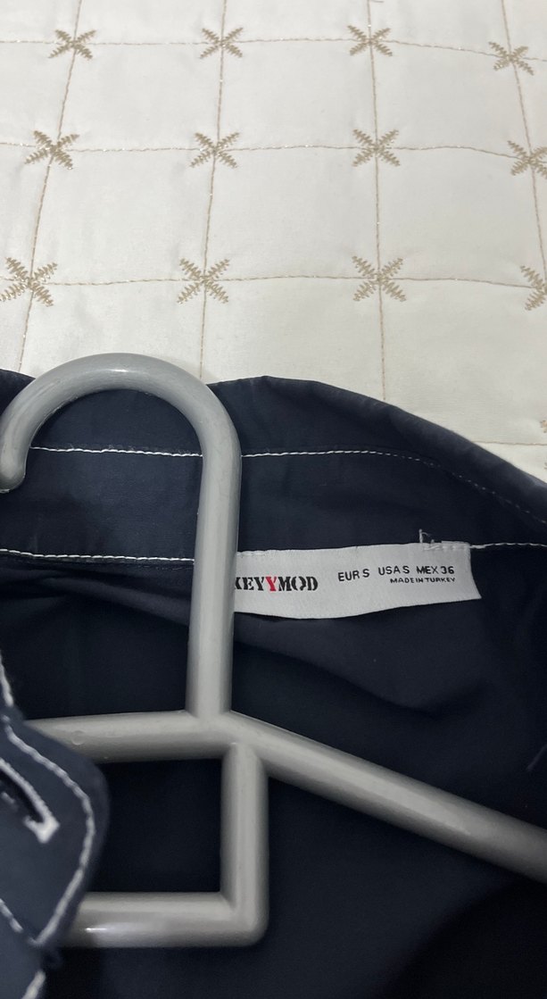 Düğmeli Lacivert Kısa Kollu Denim Gömlek - Görsel 2