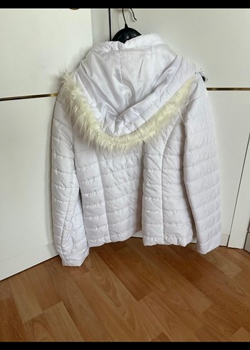 Düğmeli Beyaz Kadın Mont - Görsel 5