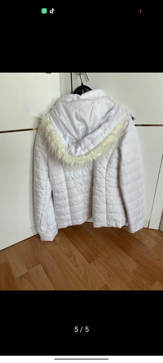 Düğmeli Beyaz Kadın Mont - Görsel 5