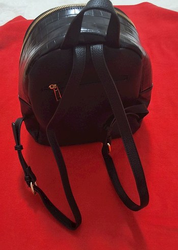 Derimod Siyah Deri Yılan Desenli Sırt Çantası - Görsel 7