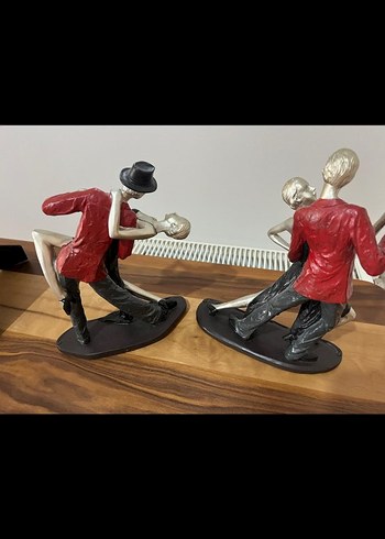 Kırmızı Ceketli Dans Eden Çift Biblolar - Görsel 5