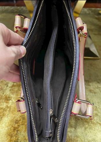 Louis Vuitton Kol Çantası - Tertemiz - Orijinal Detaylı - Görsel 4