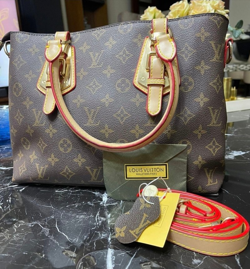 Louis Vuitton Kol Çantası - Tertemiz - Orijinal Detaylı - Görsel 3