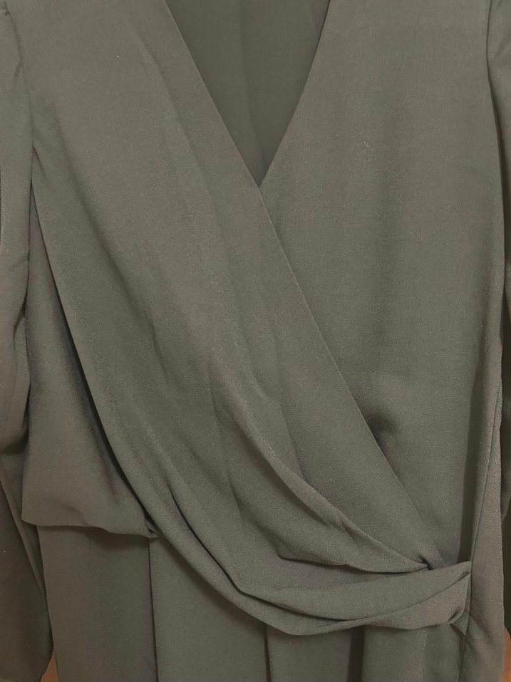 MNG (Mango) Siyah Kruvaze Model Elbise - Klasik ve Şık - Görsel 4