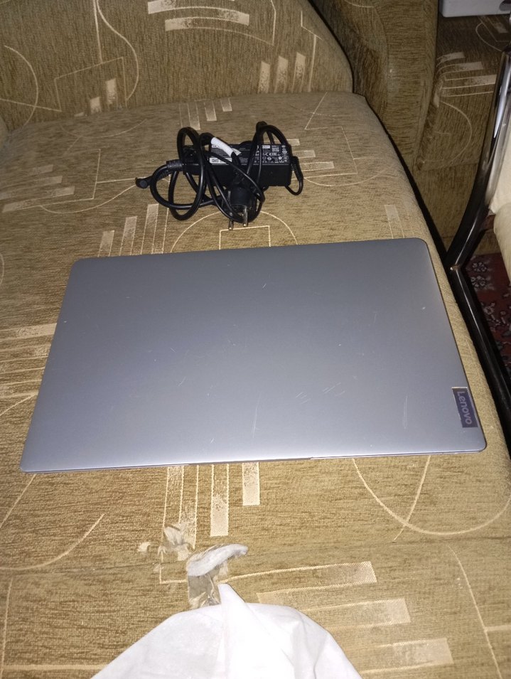 Gri Lenovo Dizüstü Bilgisayar - Görsel 2