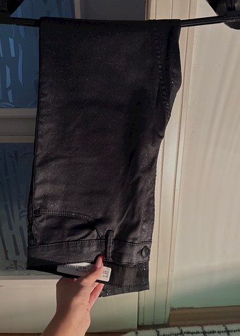 Kadın Siyah Dar Kesim simli esnek pantolon - Görsel 2