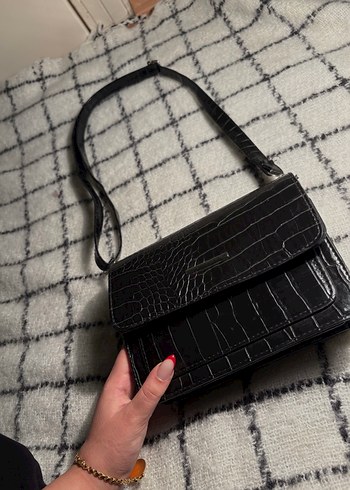 Siyah Deri Desenli Kadın Çanta - Görsel 2