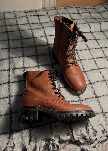 kahverengi bot - Görsel 3