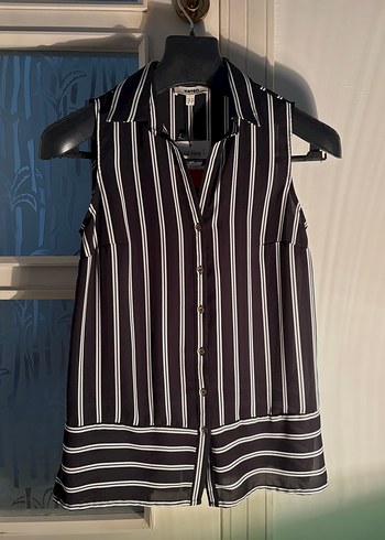 koton Düğmeli Siyah Çizgili Kolsuz gömlek - Görsel 3