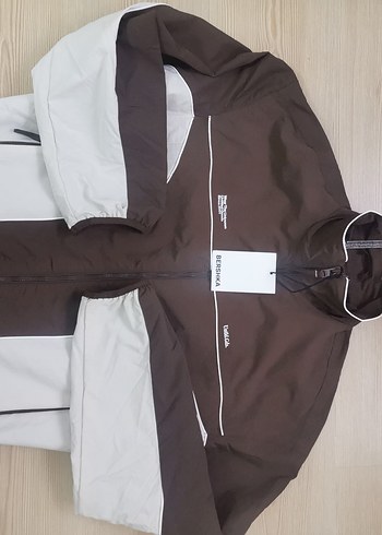 Bershka teknik spor ceket sıfır etiketli - Görsel 3