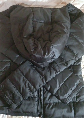 Siyah Kapüşonlu Kadın Kışlık Mont - Görsel 4