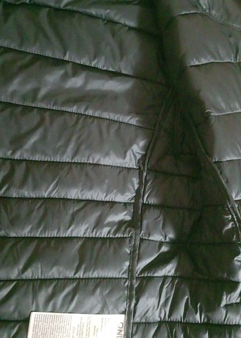 Siyah Kapüşonlu Kadın Kışlık Mont - Görsel 7