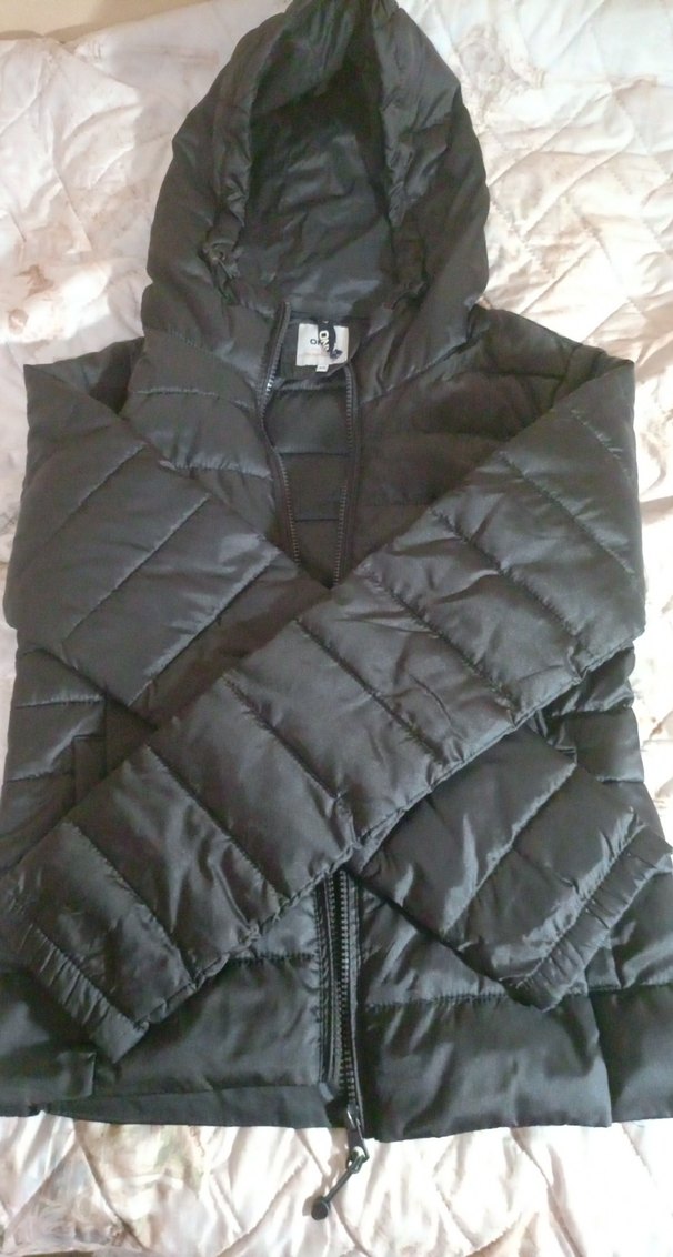 Siyah Kapüşonlu Kadın Kışlık Mont - Görsel 3