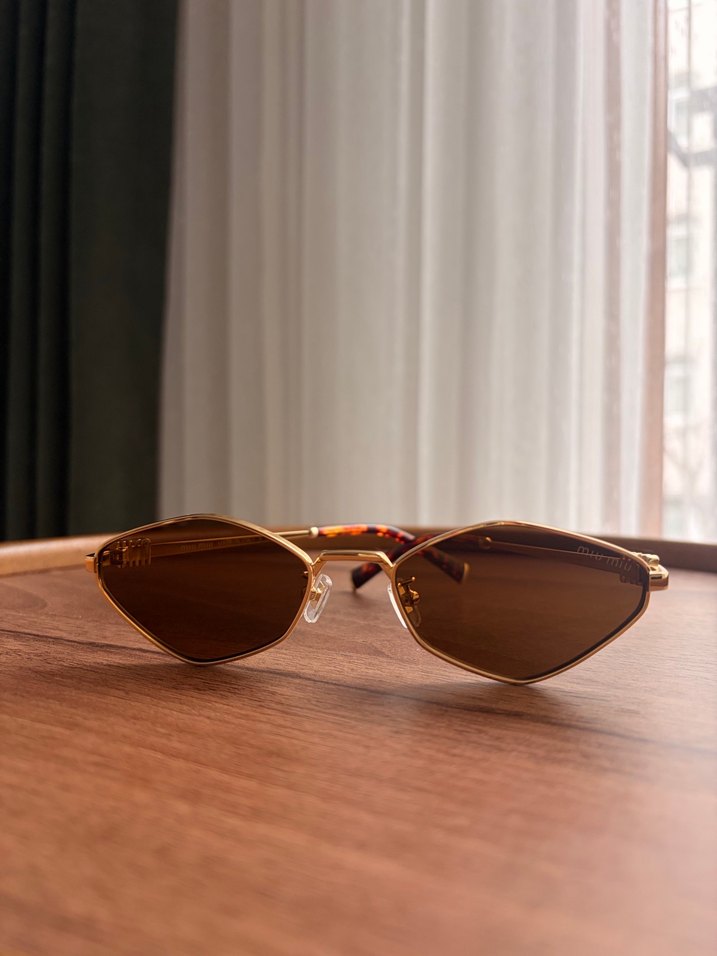 Miu Miu Güneş Gözlük - Görsel 4