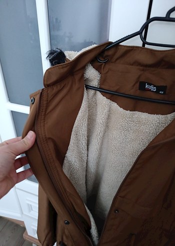 Kahverengi Uzun Kadın Mont Kürklü Kapüşonlu - Görsel 3