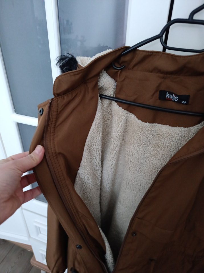 Kahverengi Uzun Kadın Mont Kürklü Kapüşonlu - Görsel 3