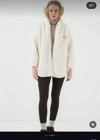 Kadın Bej Yumuşak Kürk Detaylı Mont - Görsel 2