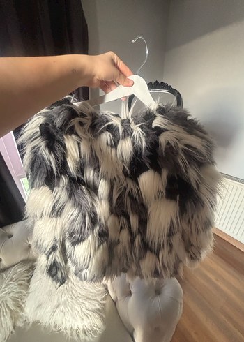 Gri Zebra Desenli Kadın Suni Kürk - Görsel 3